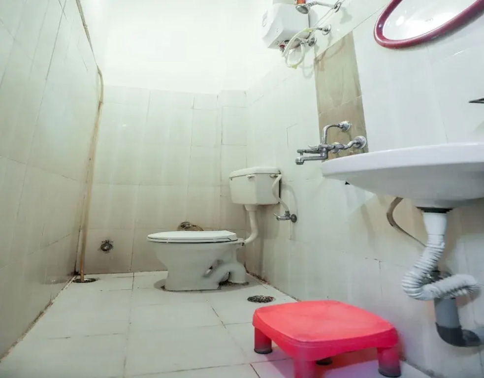OYO 13498 Infinity Service Apartments