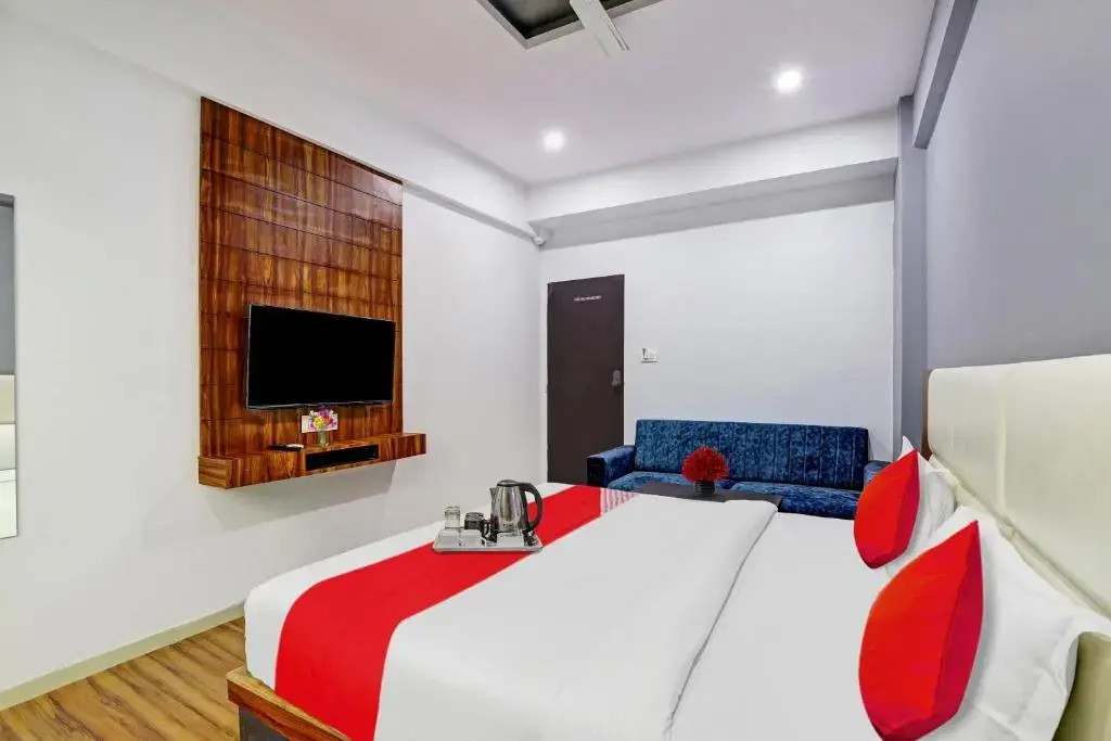 OYO Flagship 70202 Hotel Max