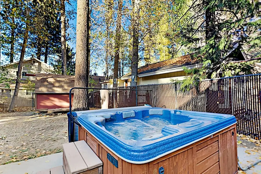 New Listing! Alpine W/ Private Hot Tub 2 Bedroom Cabin