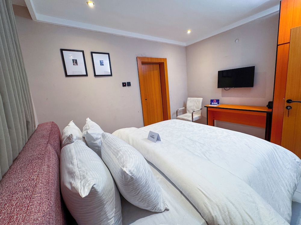The colony residences hotel and suites