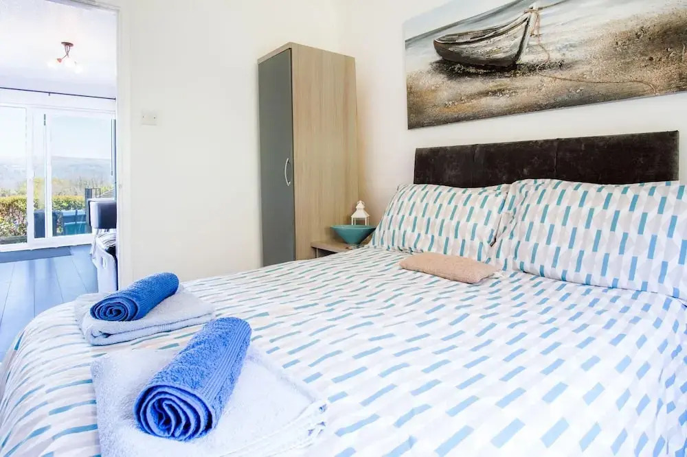 Bayview 32 - 2 Bedroom Chalet - Bayview Oxwich