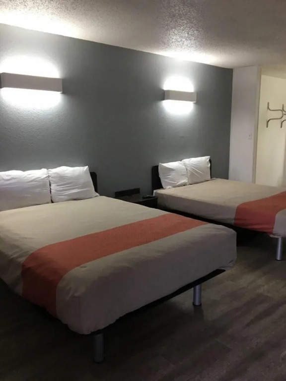 Sands Motel