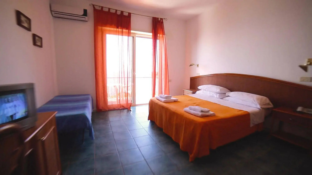 Hotel Punta Licosa