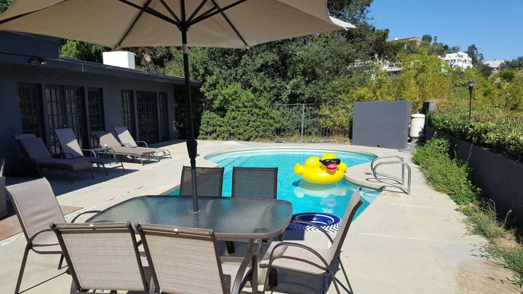 Full City View House with Pool