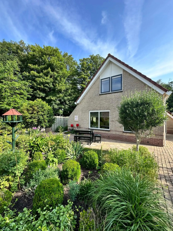 Tulipa - Vakantiehuis nabij de bloembollenvelden, het meer en strand