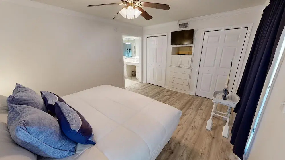 Sandpiper Cove 1086 2 Bedroom Condo by RedAwning