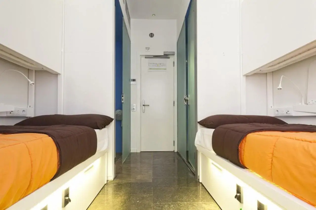 Urbany Hostel BCN GO