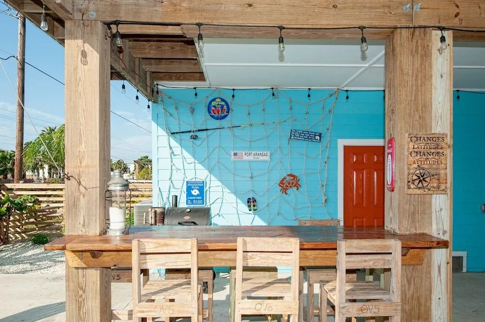 SeaEsta Brand New Bright and Beachy Port A Home by RedAwning