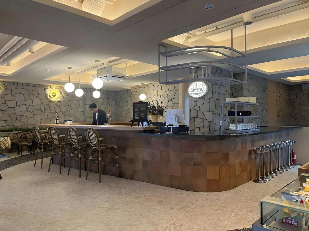 UH Hotel