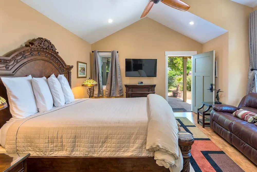 Bella Luna Inn