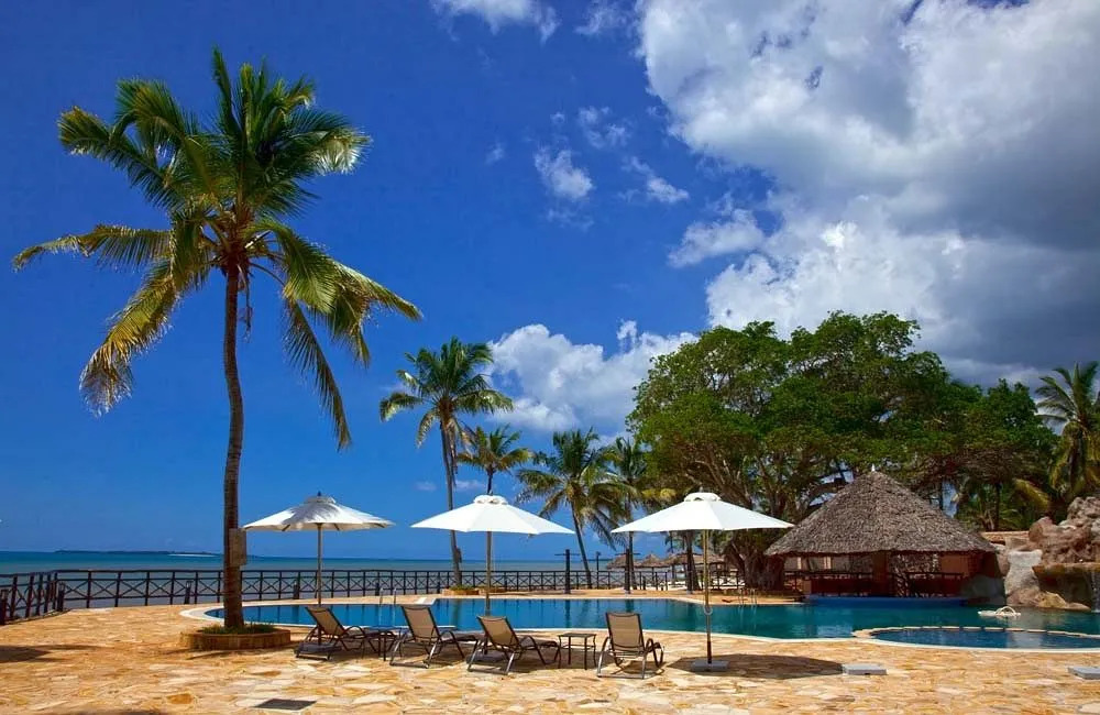 Ledger Plaza Bahari Beach Hotel
