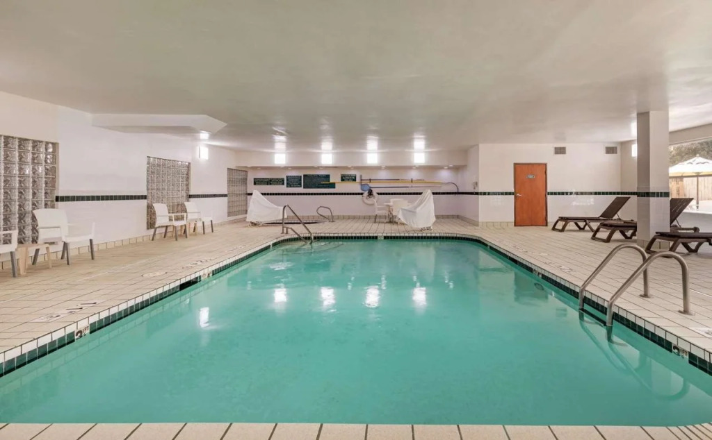 Comfort Suites North Dallas