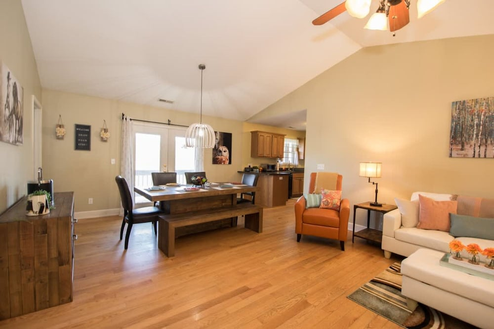 Scenic 4BR w Deck Farm Views Near Asheville