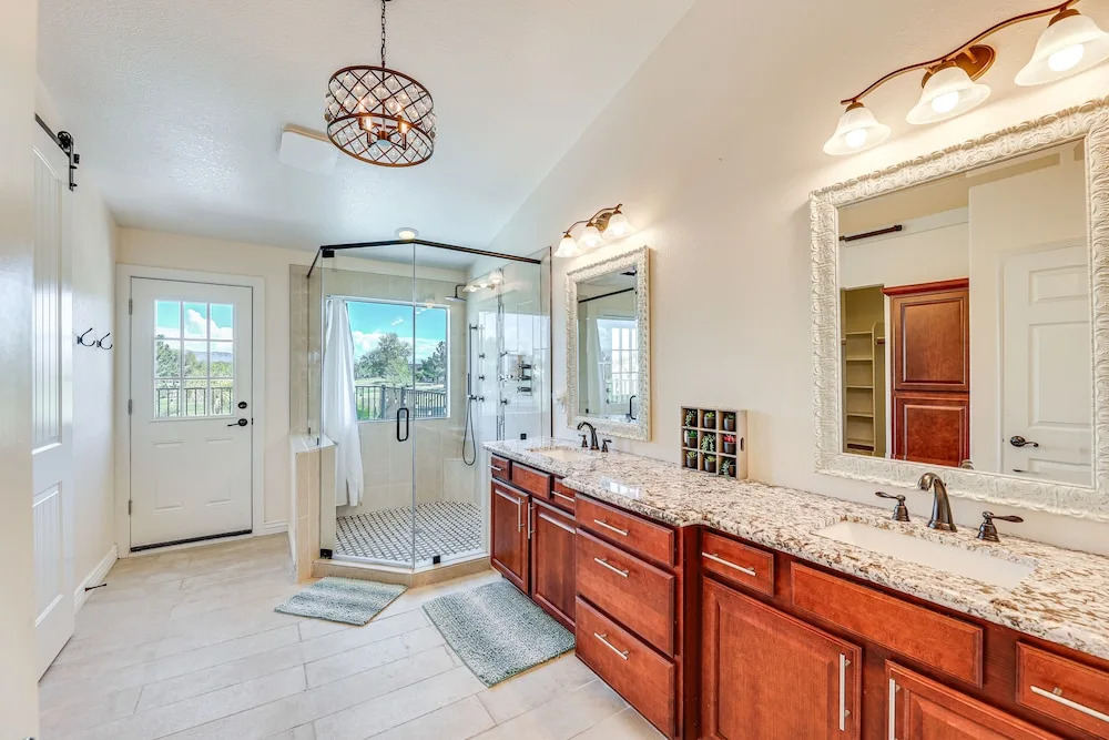 Expansive Mesa Retreat w/ Private Outdoor Pool!