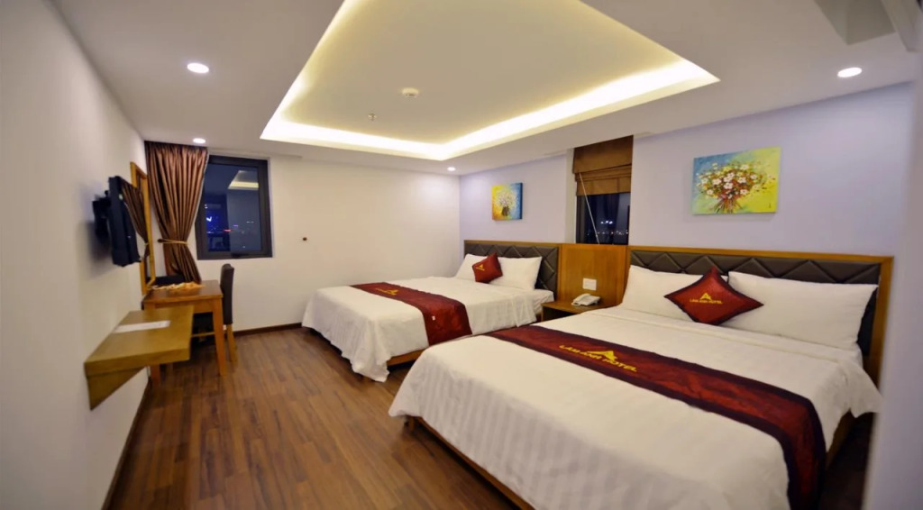 La Beach Hotel