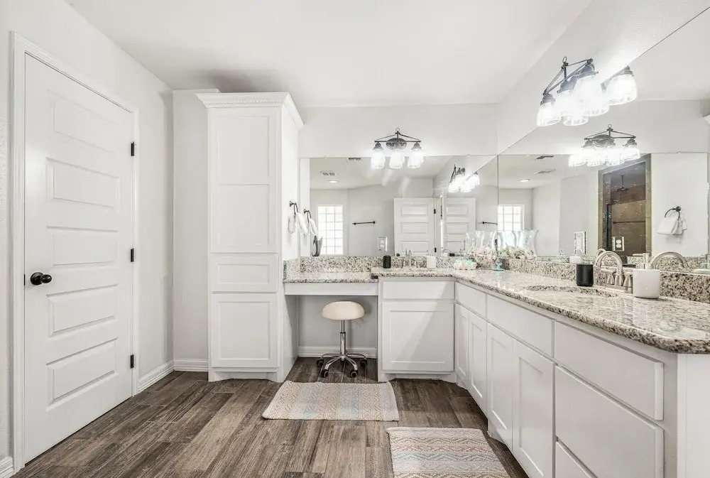 Sunrise Paradise - Pet Friendly! Community Pool!