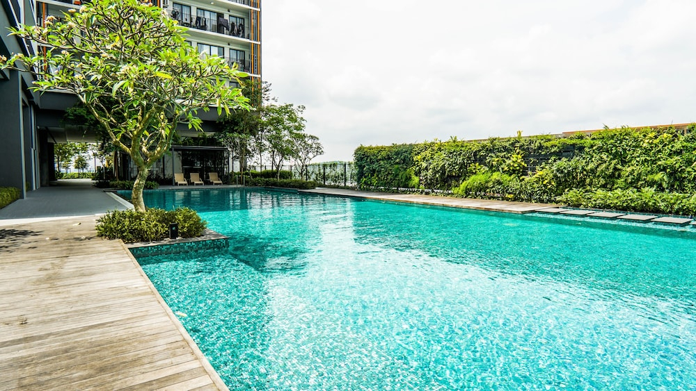 Emporis SOHO Residence by Airhost