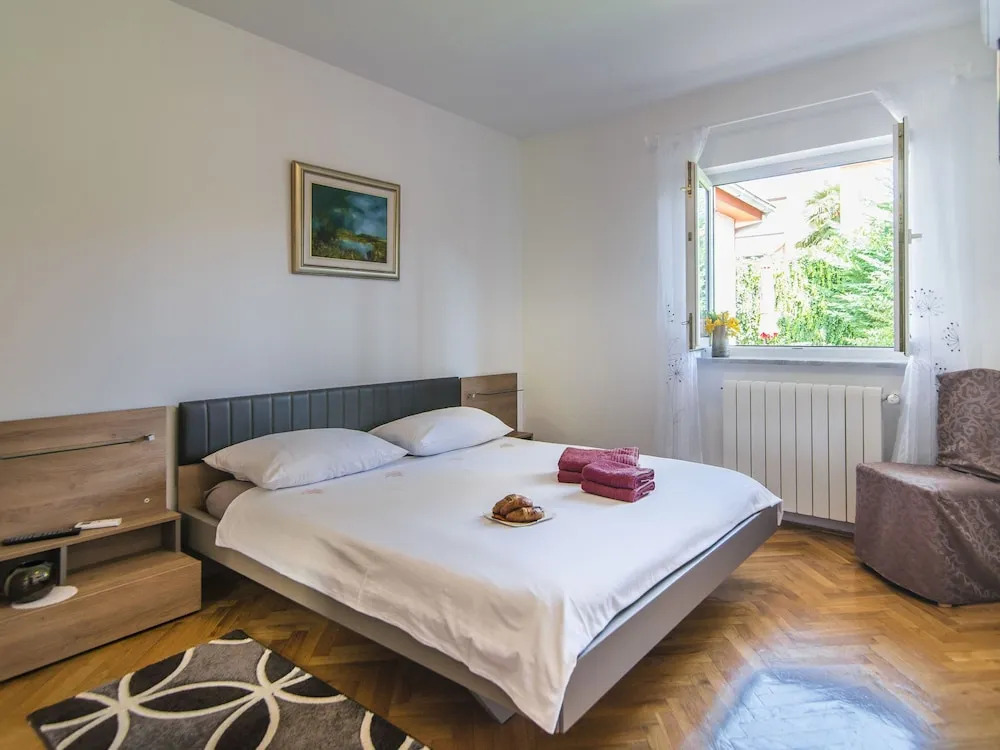 Comfortable Villa in Porec with Private Swimming Pool