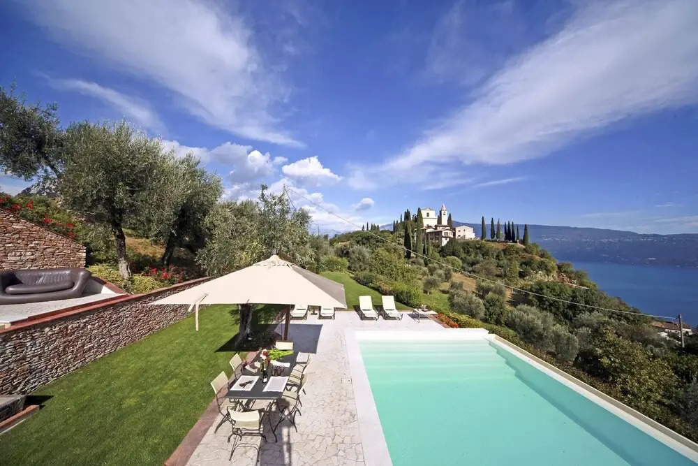 Villa Teodora in Toscolano-maderno