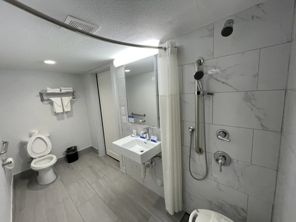 Rodeway Inn & Suites Williamsburg Central