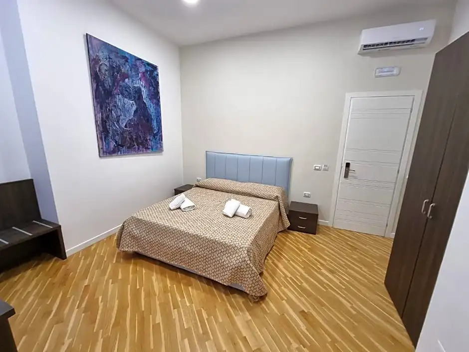 BARBAJA SUITES IN STREET TOLEDO 205
