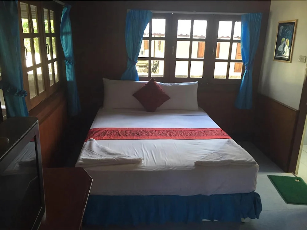 Chaloklum Bay Resort