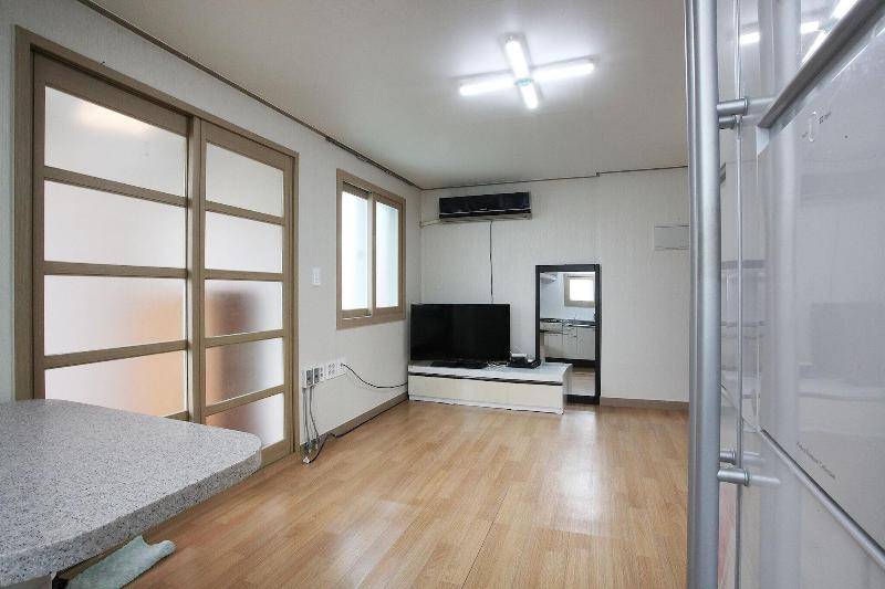 Jeju Yeongsung Motel