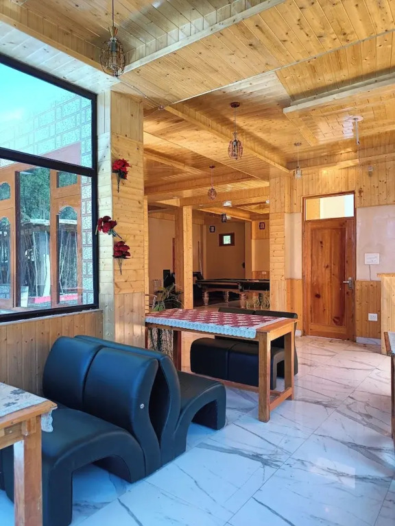 Majestic Mountain Bhaiji Guest House