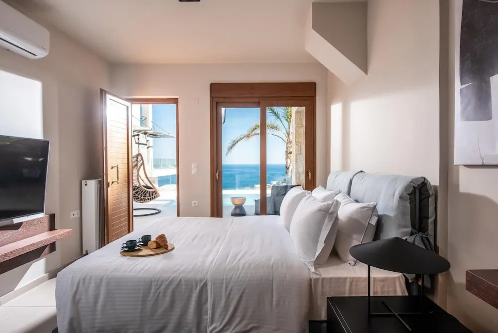 Alpha House in Crete