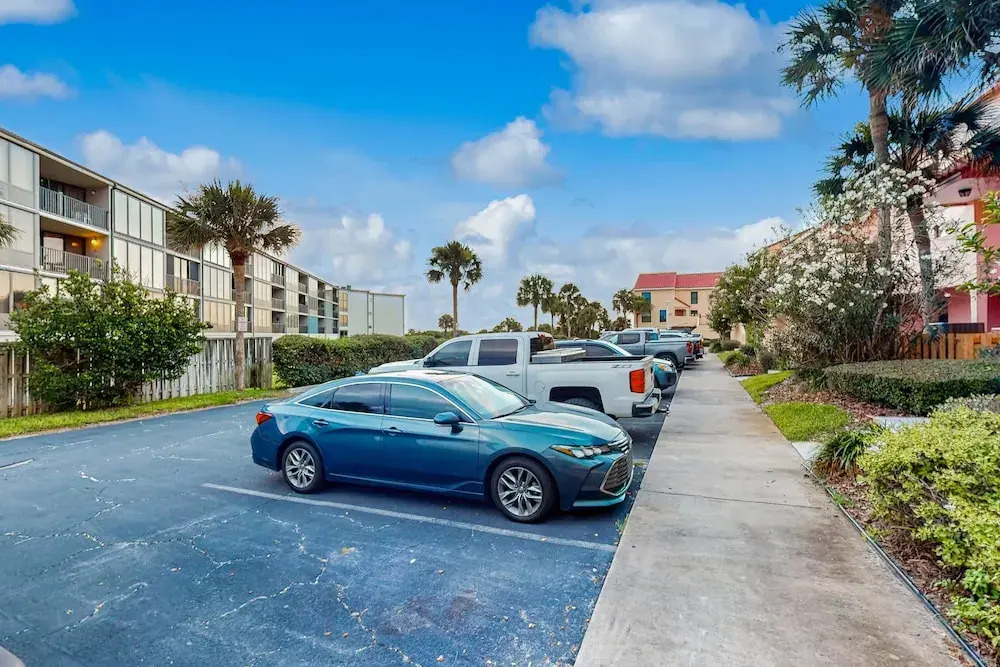 Oceanfront Community w/ Pool, Walk to Beach! condo
