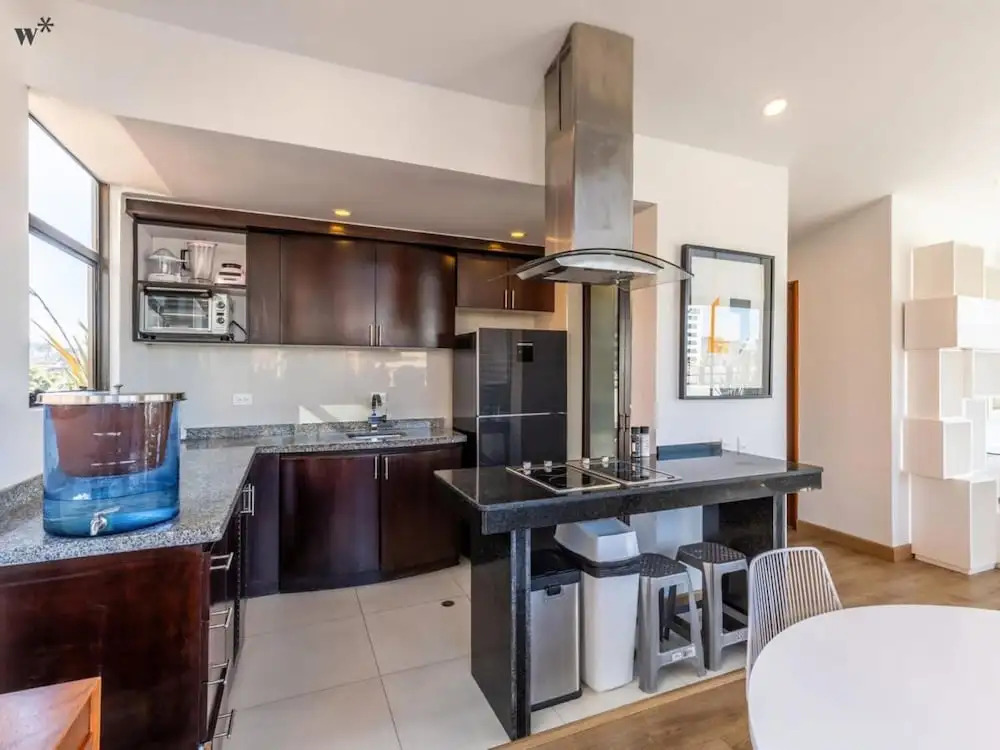 w Amazing 1BR With Terrace in Chico