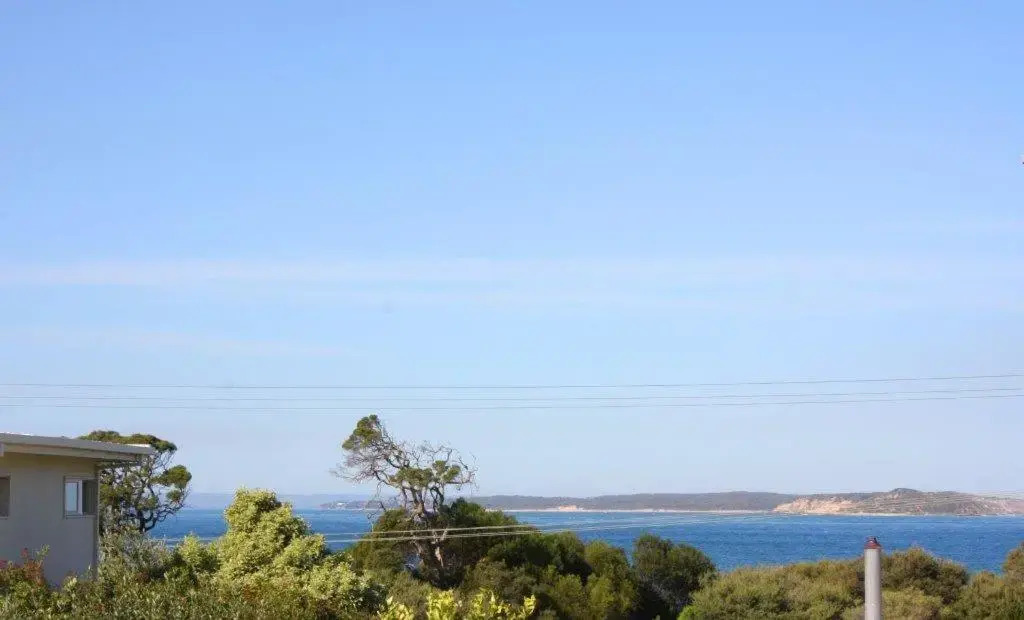 Lonsdale Shores