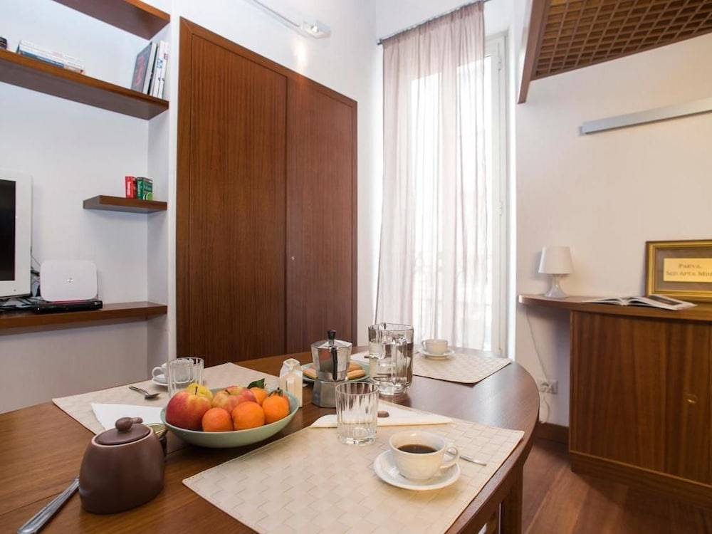 Trevi Fountain - Lovely Loft Apartment