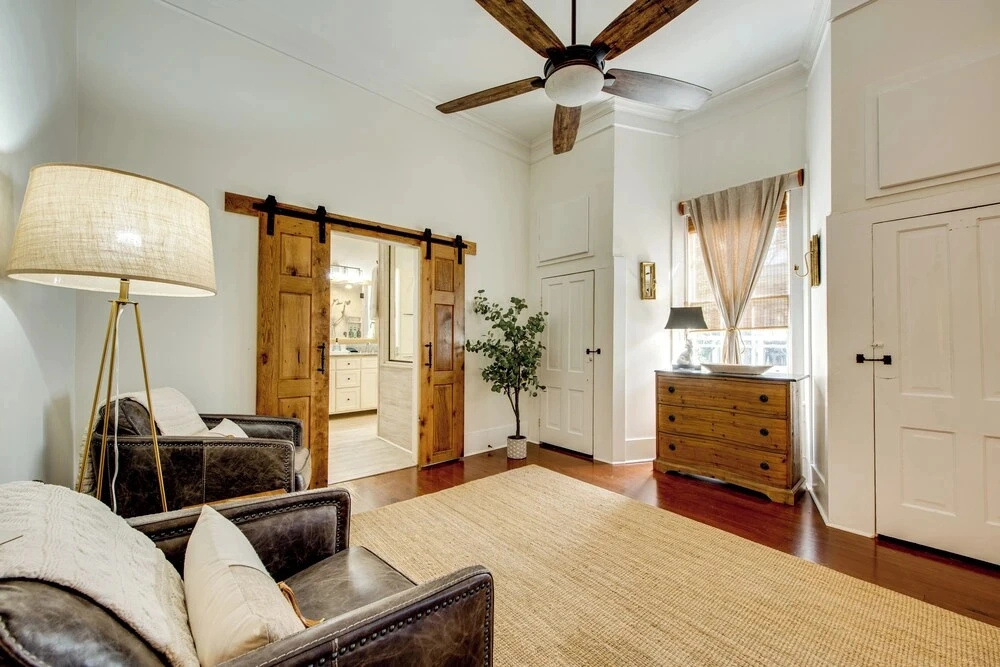 Walk to Broad St! Family Home in Historic District