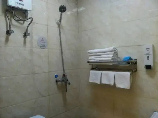 Weixian Qingya Hotel