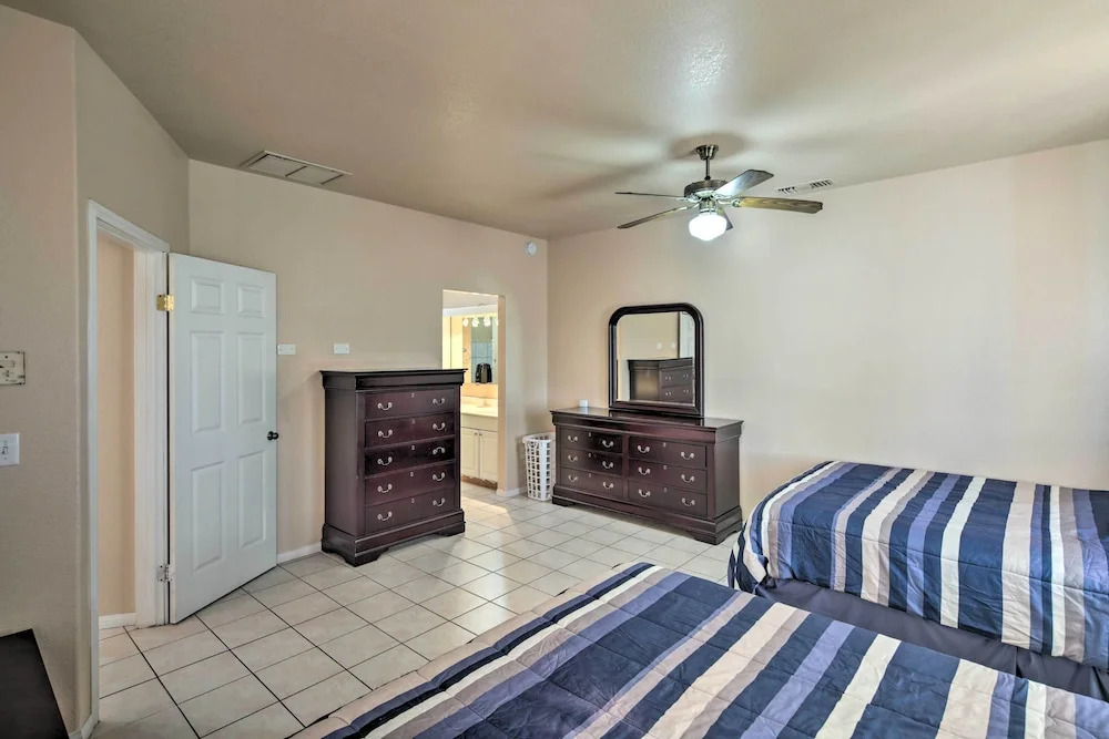 Private Desert Escape 5 Min to Casino, Lake, River