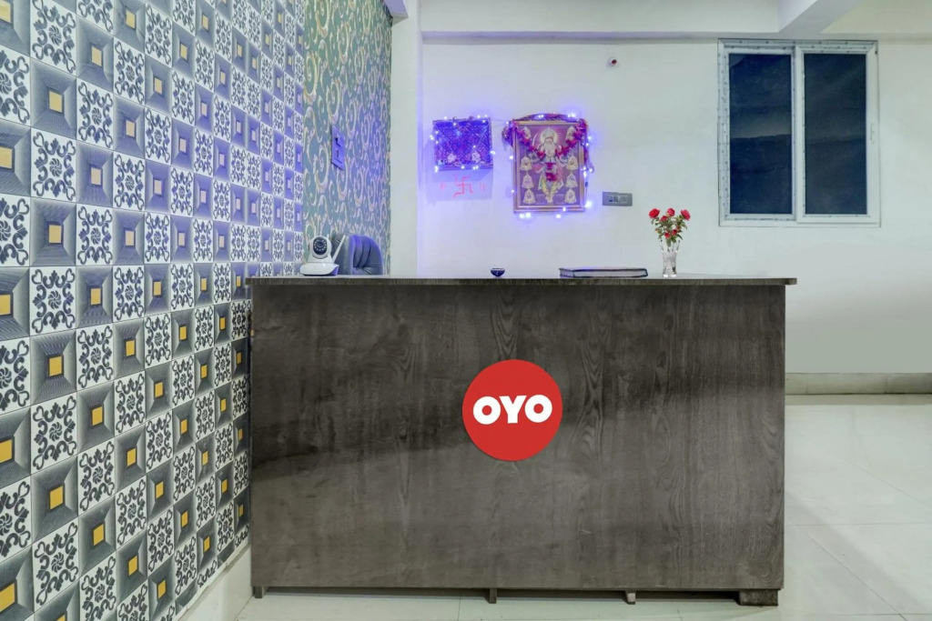 OYO Flagship 92952 Youth Hotel