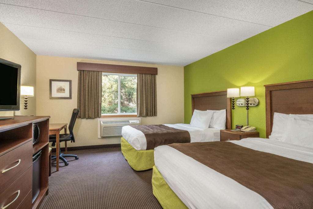 AmericInn by Wyndham Little Falls