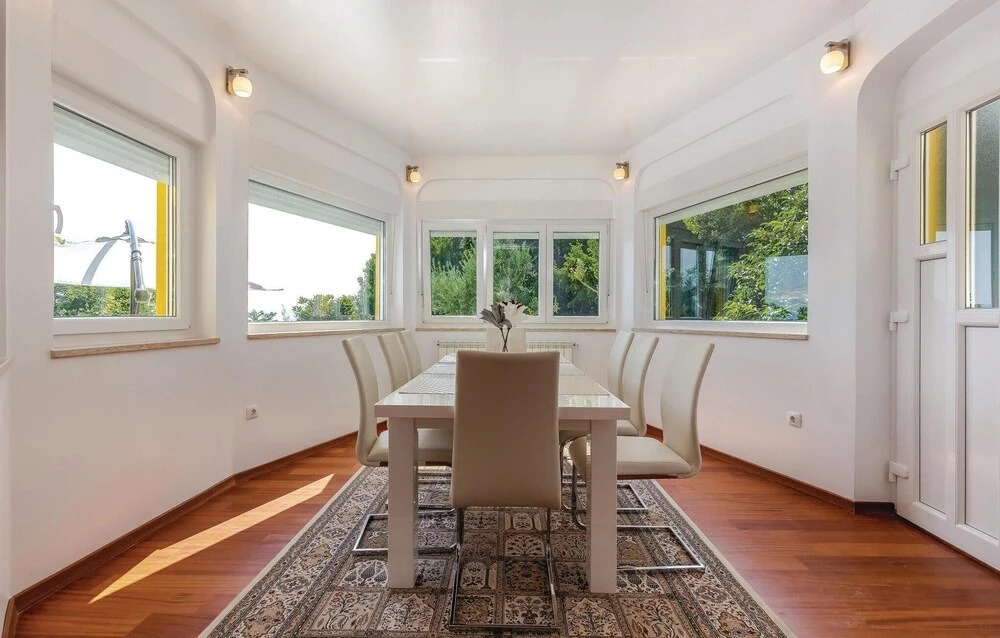 Amazing Home In Kostrena