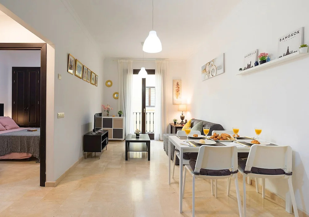 Carretería Center Apartments