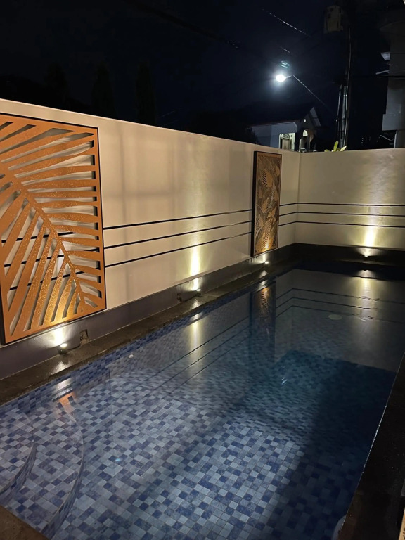 Hening Pool Villa