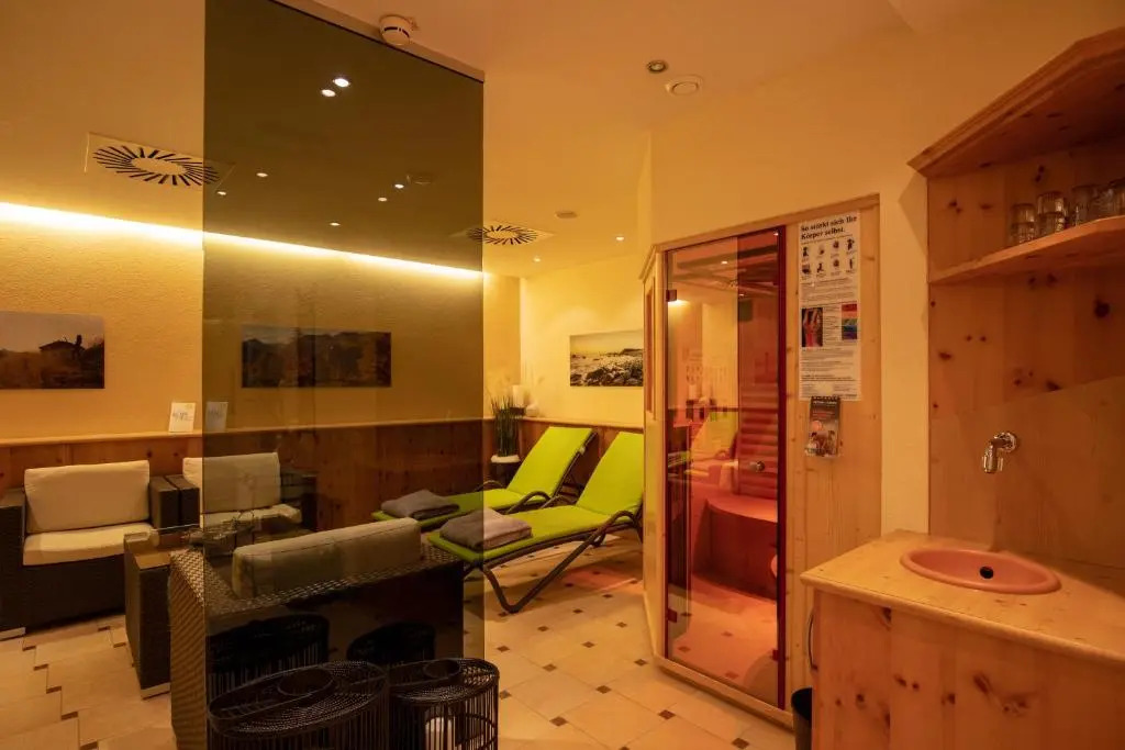 Hotel Charly