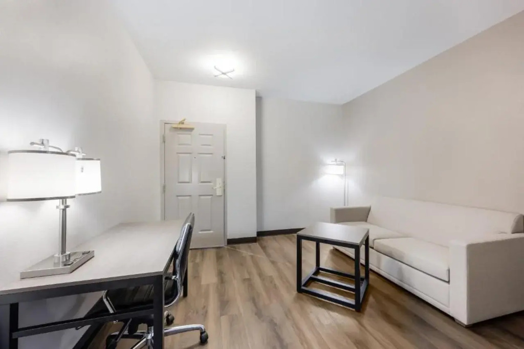 Red Roof Inn PLUS & Suites Birmingham - Bessemer