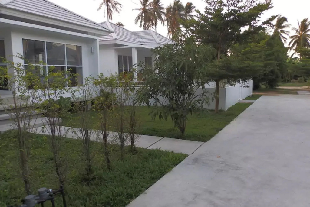 2 Bed Villa 15 min walk to beach