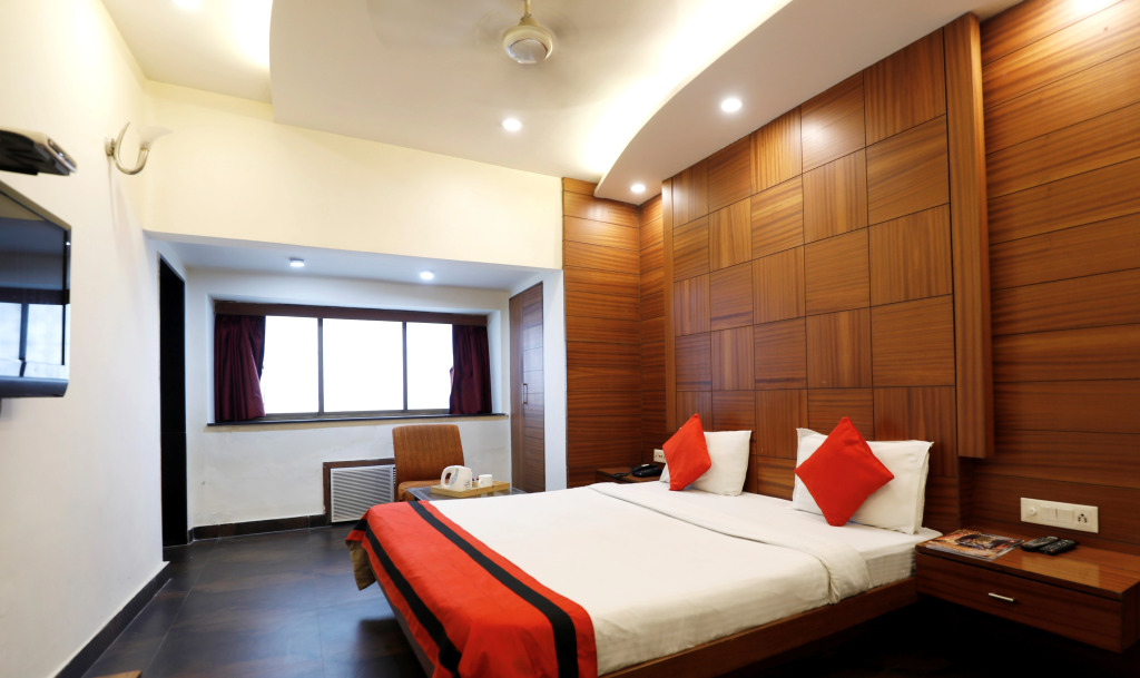 Hotel Trimoorti