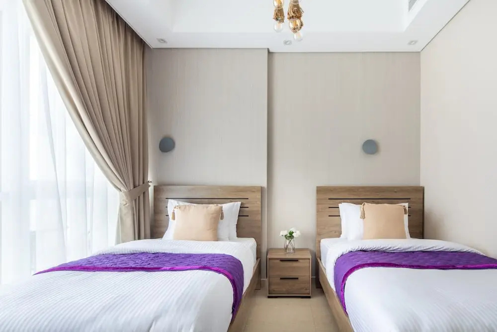 Modern Luxury Living in This 3BR Apt in Downtown Dubai