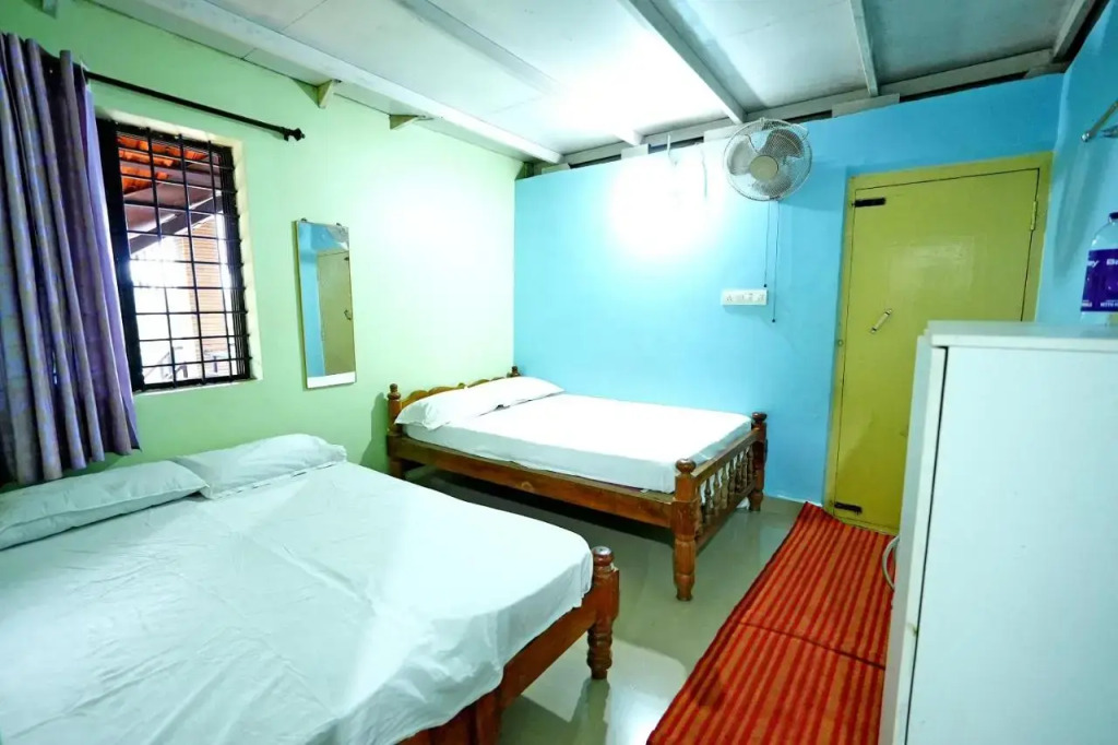 Karadikallu Homestay - Private Waterfalls, Trek, Hill Top, Home Food