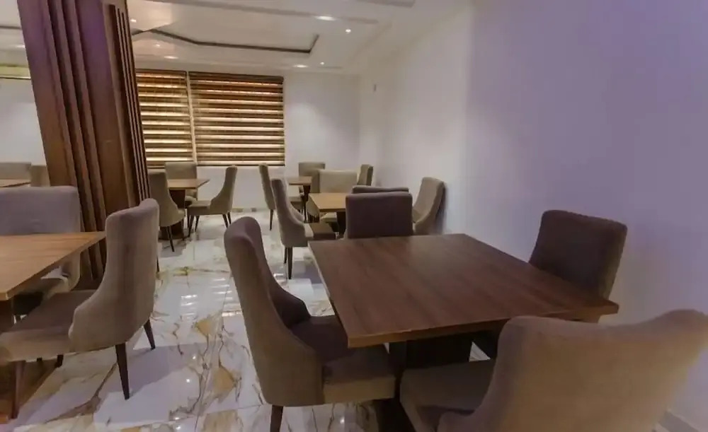 Nondon Hotels