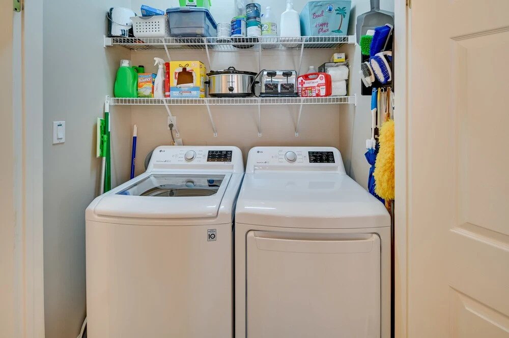 Walk to Ocean: Family Home in Surfside Beach