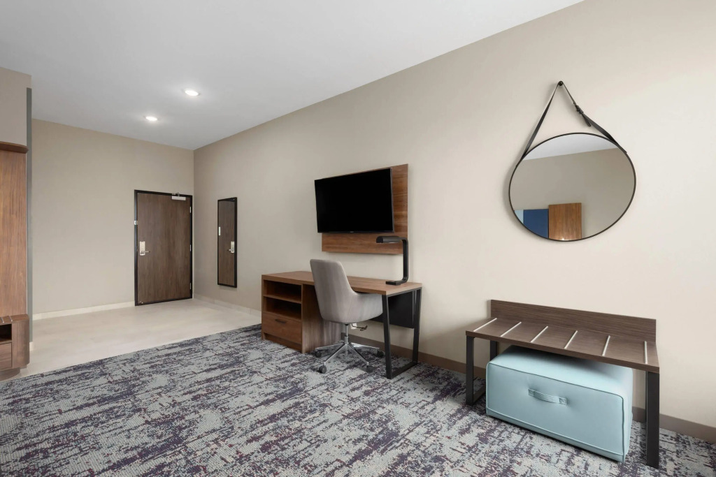 La Quinta Inn & Suites by Wyndham Athens I-65